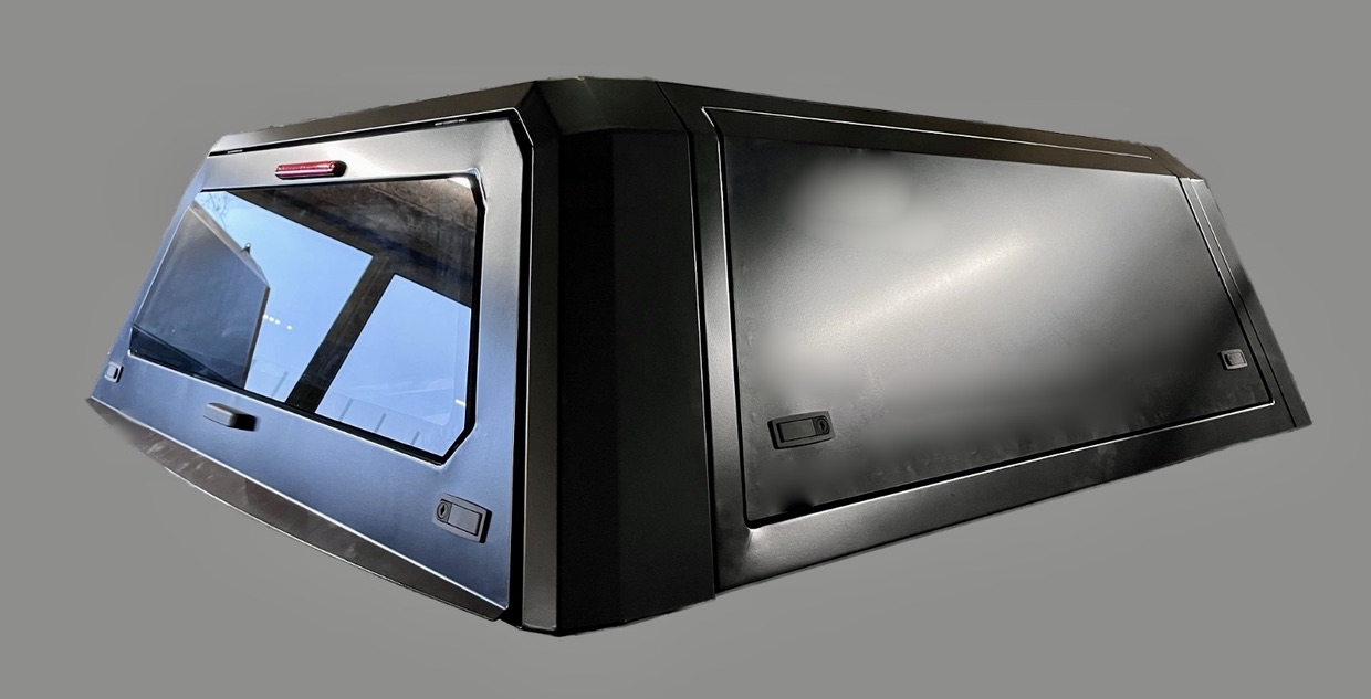 Hardtop aluminiowy na Dodge Ram 1500 – widok z tyłu