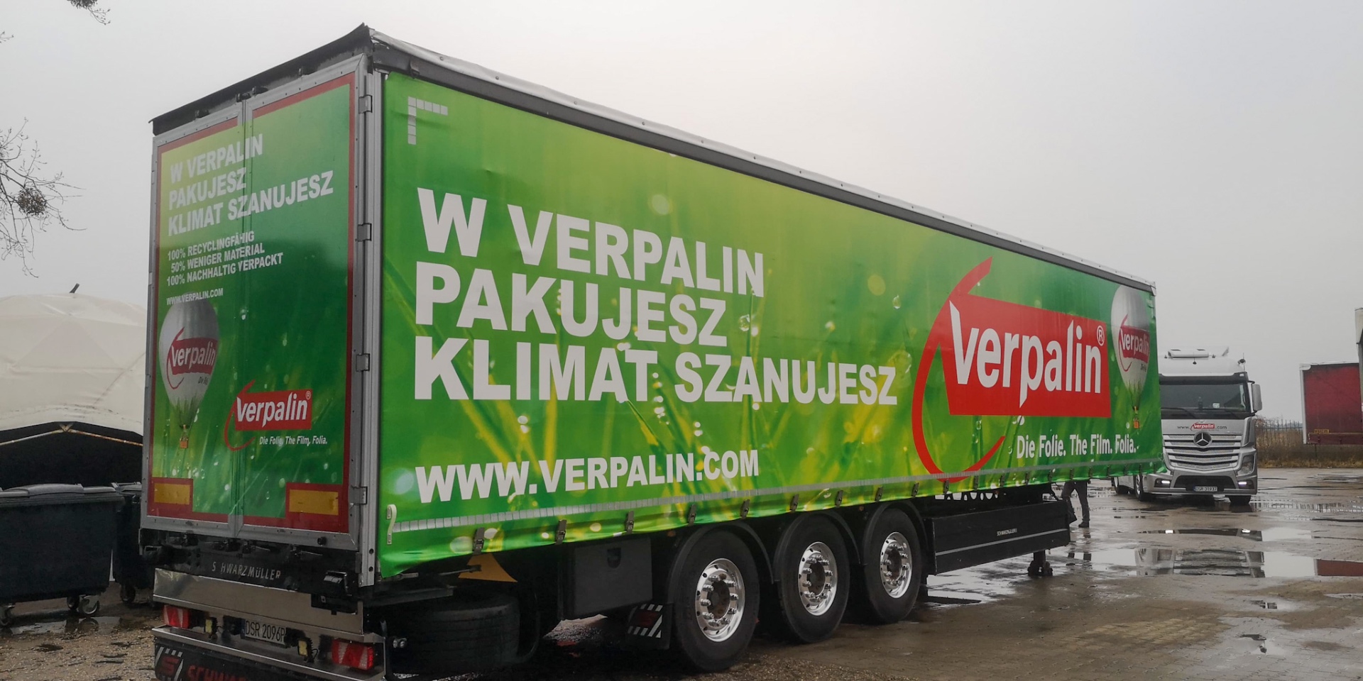 Plandeka firankowa naczepa Schwarzmüller z nadrukiem reklamowym Aliff